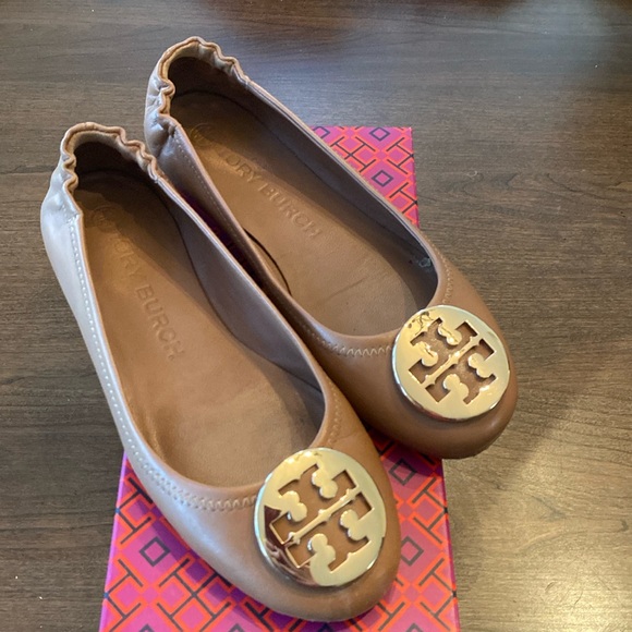 Tory Burch Shoes - Tory Burch minnie travel flat